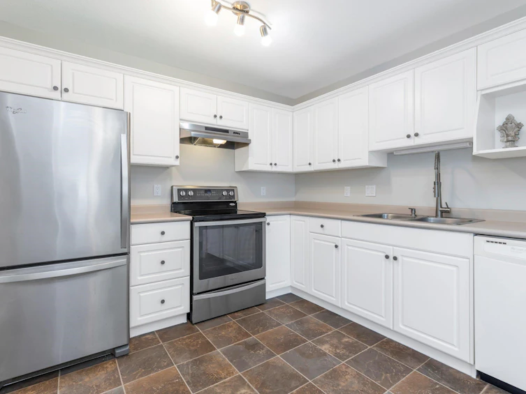 411-32085 George Ferguson Way, Abbotsford, BC, V2T 2K7 - 4
