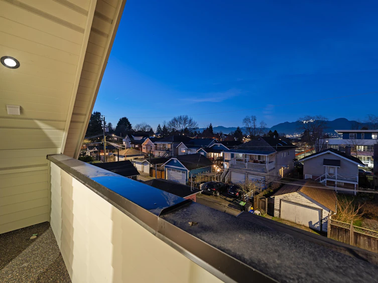 2-2253 Grant Street, Vancouver, BC, V5L 2Z6 - 31