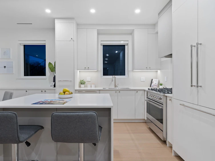 2-2253 Grant Street, Vancouver, BC, V5L 2Z6 - 8