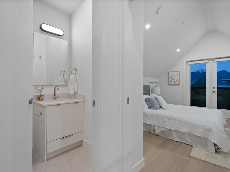 2-2253 Grant Street, Vancouver, BC, V5L 2Z6 - 27