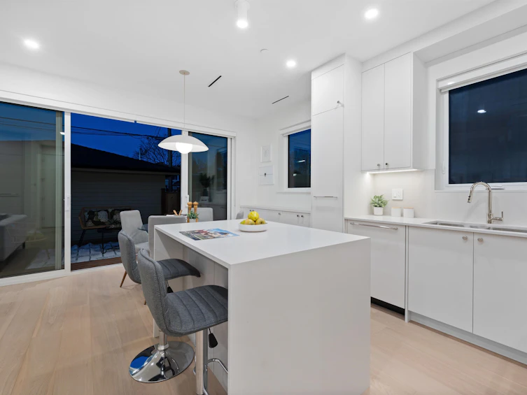 2-2253 Grant Street, Vancouver, BC, V5L 2Z6 - 9