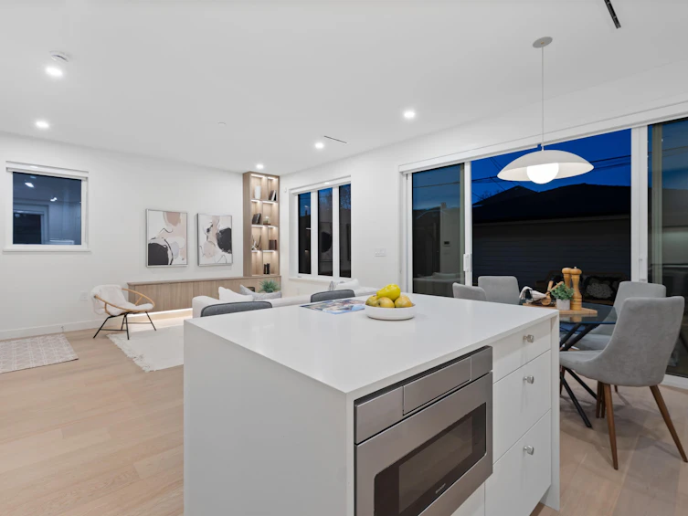 2-2253 Grant Street, Vancouver, BC, V5L 2Z6 - 10