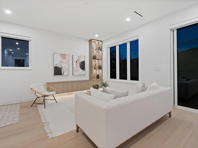 2-2253 Grant Street, Vancouver, BC, V5L 2Z6 - 3