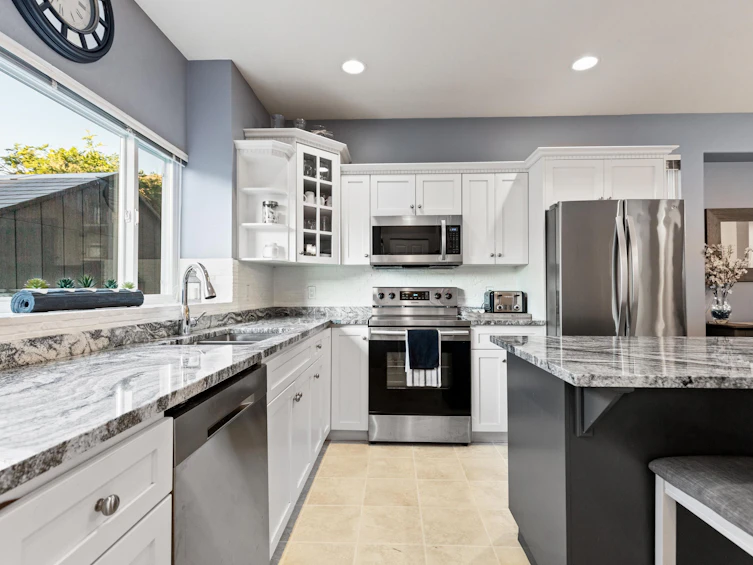 24107 102 Avenue, Maple Ridge, BC, V2W 2A2 - 9