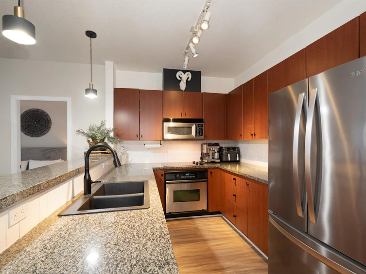 121-100 Capilano Road, Port Moody, BC, V3H 5M9 - 23