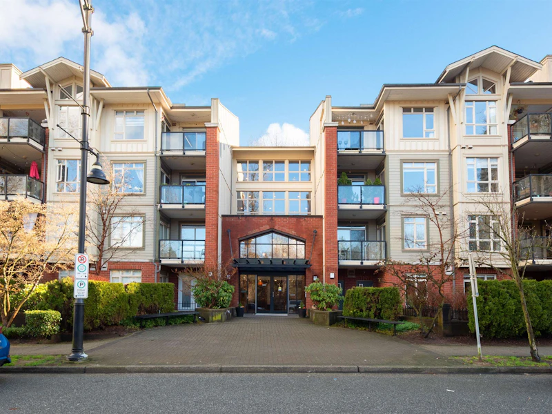 121 - 100 Capilano Road, Port Moody BC V3H 5M9