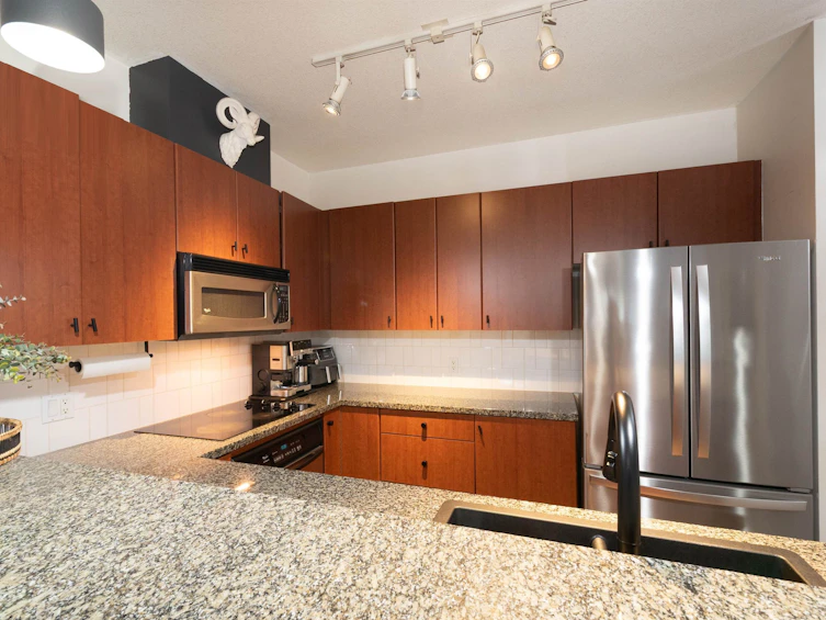 121-100 Capilano Road, Port Moody, BC, V3H 5M9 - 22