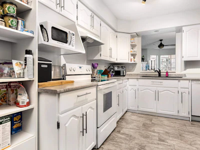 202-45604 Brett Avenue - 2