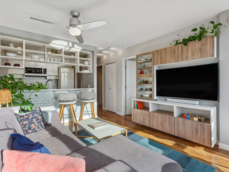 1711-939 Expo Boulevard, Vancouver, BC, V6Z 3G7 - 2