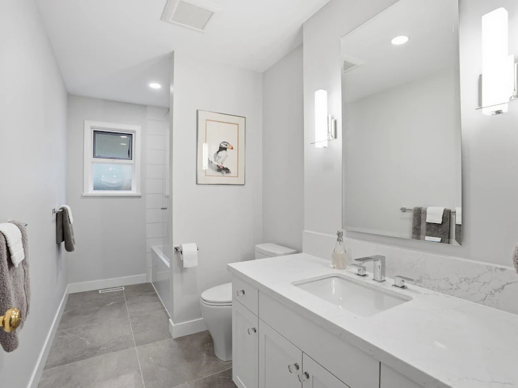 5225 4 Avenue, Delta, BC, V4M 1G8 - 9