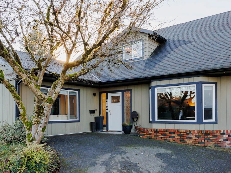 12523 Blackstock Street, Maple Ridge BC V2X 5N7