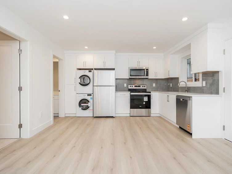 5483 7 Avenue, Delta, BC, V4M 1P7 - 32