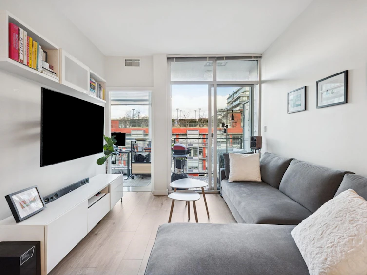 608-63 W 2nd Avenue, Vancouver, BC, V5Y 0G8 - 2