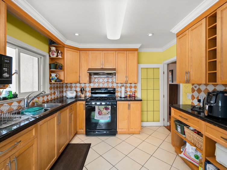 2625 E 21st Avenue, Vancouver, BC, V5M 4E8 - 10