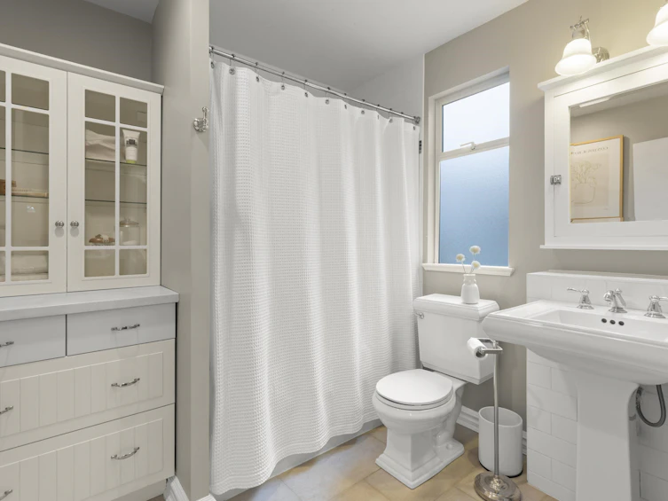 829 E 14th Avenue, Vancouver, BC, V5T 2N5 - 16