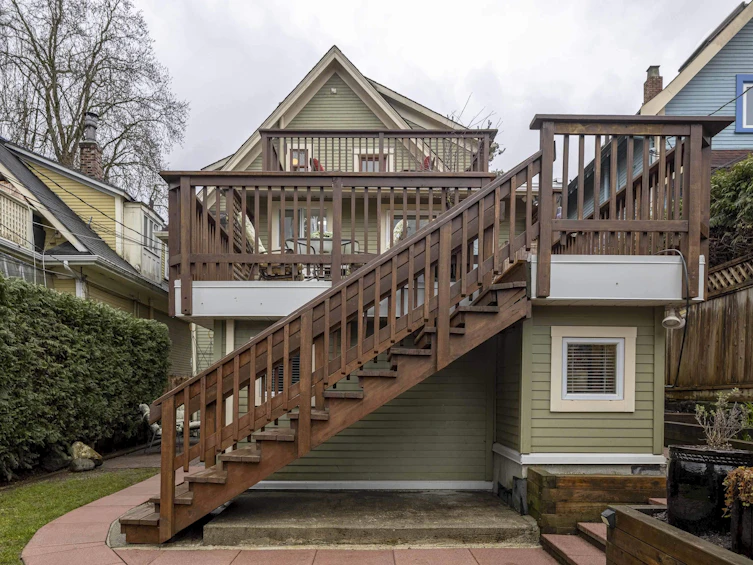 829 E 14th Avenue, Vancouver, BC, V5T 2N5 - 35