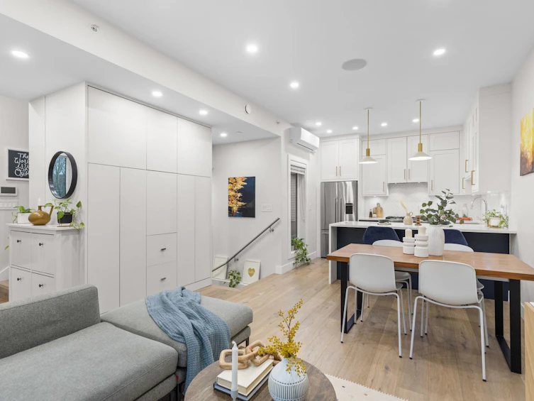 3187 Prince Edward Street, Vancouver, BC, V5T 4W5 - 2