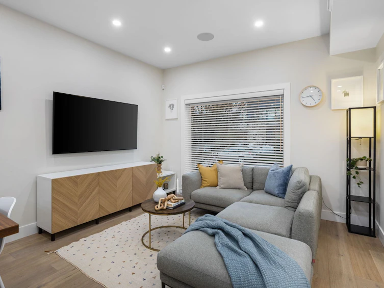 3187 Prince Edward Street, Vancouver, BC, V5T 4W5 - 4