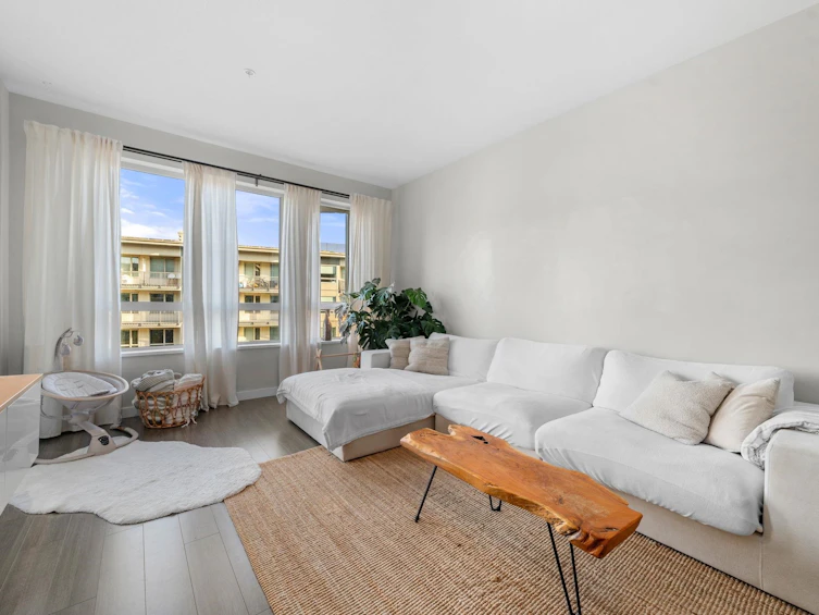 314-2663 Library Lane, North Vancouver, BC, V7J 0B9 - 3