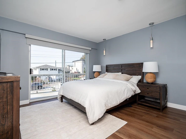 220 N Grosvenor Avenue, Burnaby, BC, V5B 1J4 - 16