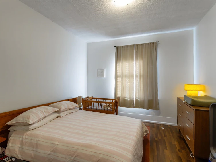 1925 Adanac Street, Vancouver, BC, V5L 2E5 - 9