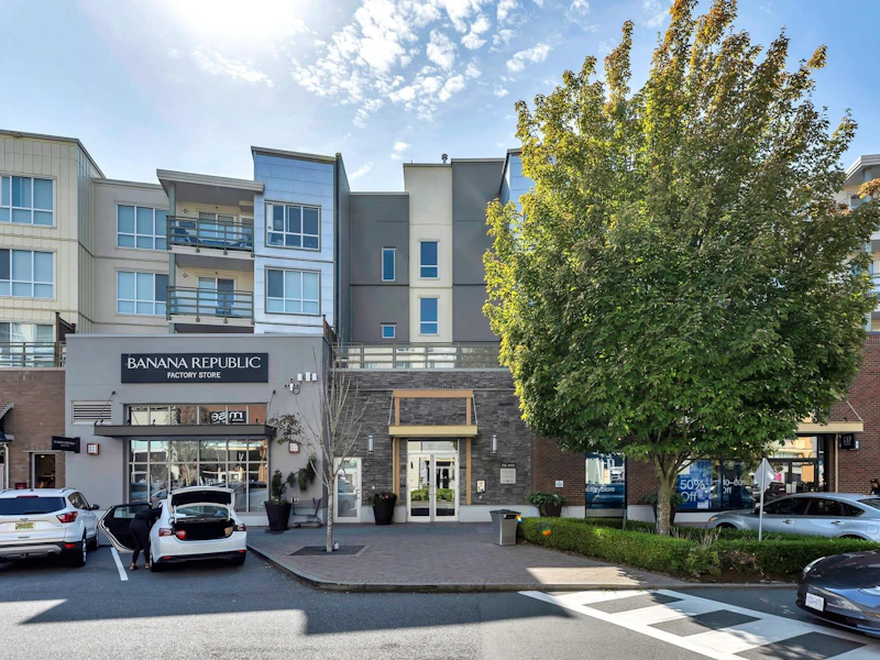 410 - 15735 Croydon Drive, Surrey BC V3Z 2L5
