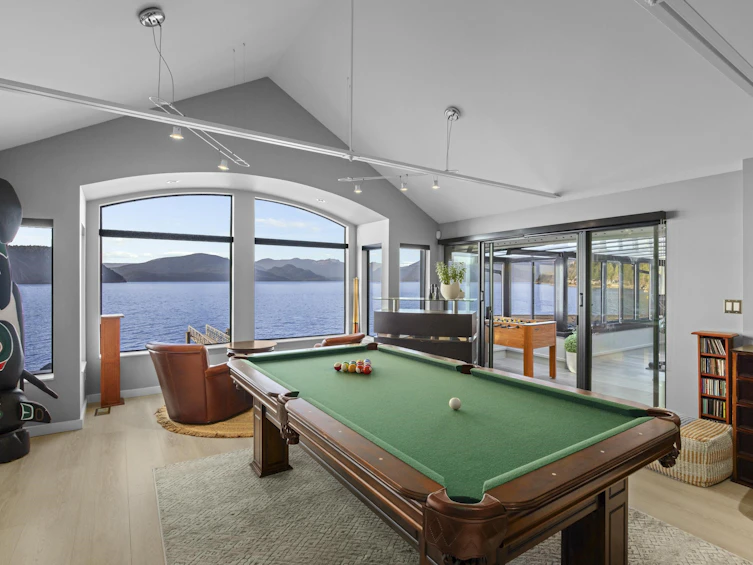 2 Strachan Point Road, West Vancouver, BC, V7W 1C6 - 27