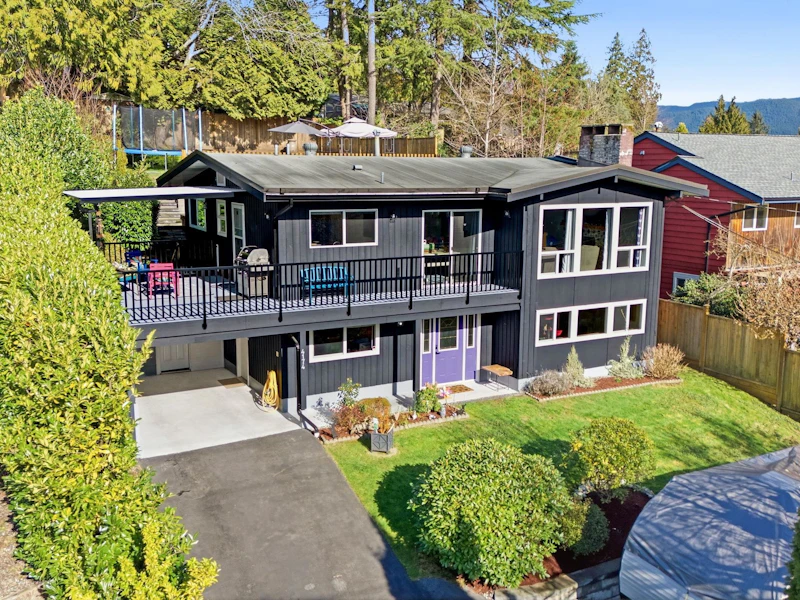 4174 Dollarton Highway, North Vancouver BC V7G 1A2