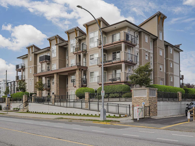 111-20175 53 Avenue, Langley, BC, V3A 3V2 - 3