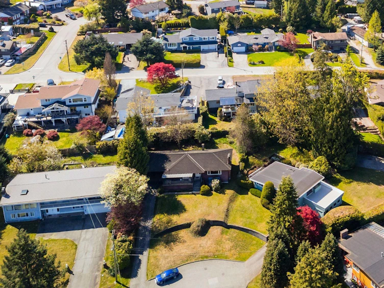 3088 Lazy A Street, Coquitlam, BC, V3C 3N9 - 39