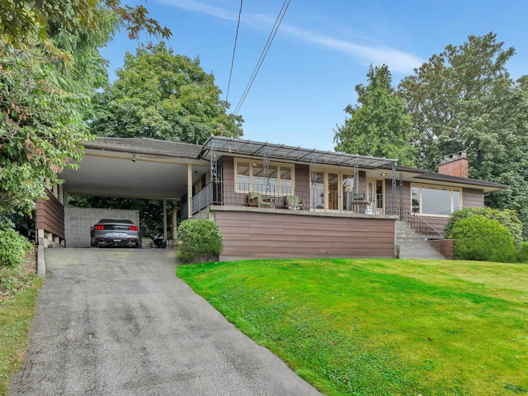 3088 Lazy A Street, Coquitlam, BC, V3C 3N9 - 4