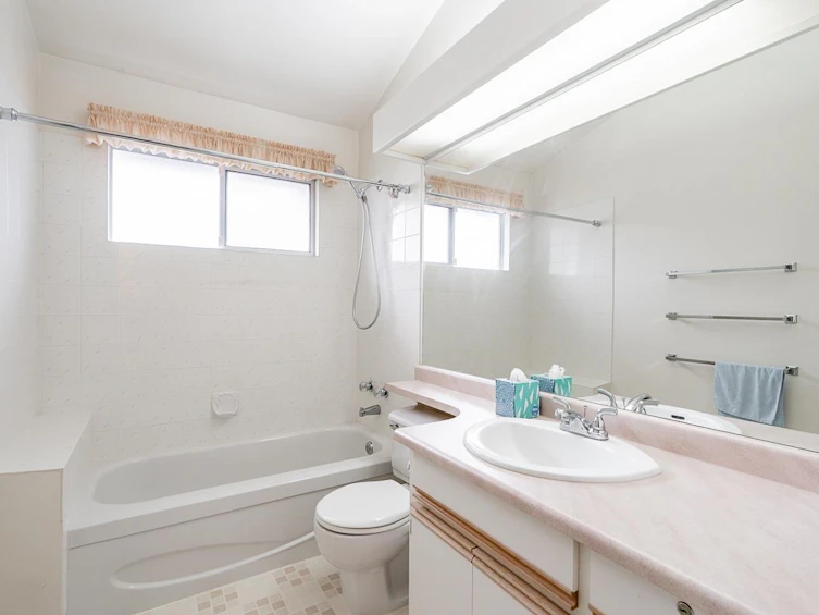 1406 Vistaview Court, Coquitlam, BC, V3E 2P3 - 23