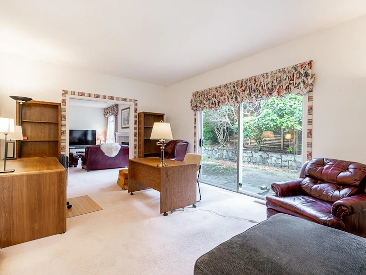 1406 Vistaview Court, Coquitlam, BC, V3E 2P3 - 10