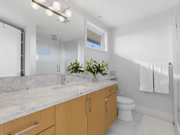 255 E 6th Street, North Vancouver, BC, V7L 1P4 - 16