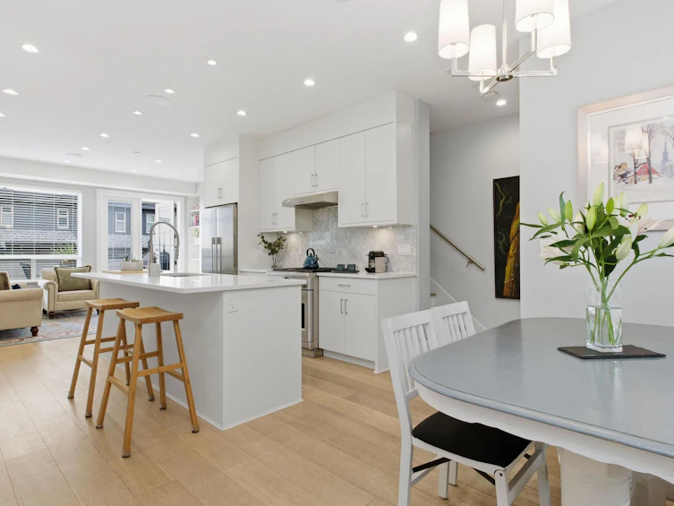 255 E 6th Street, North Vancouver, BC, V7L 1P4 - 9