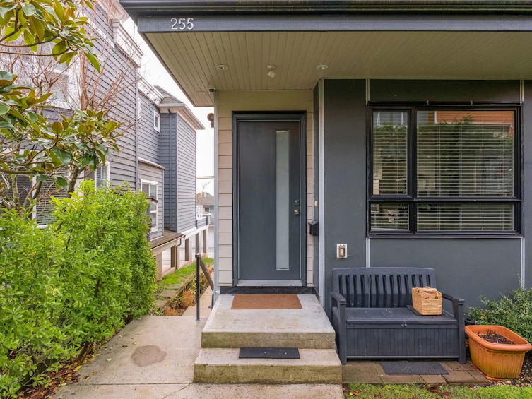 255 E 6th Street, North Vancouver, BC, V7L 1P4 - 31