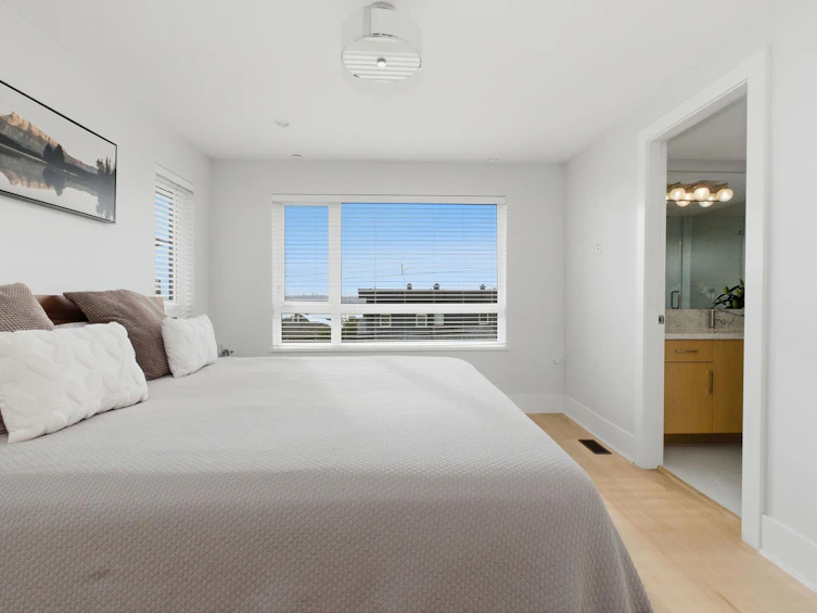 255 E 6th Street, North Vancouver, BC, V7L 1P4 - 15