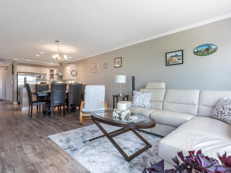 202-15284 Buena Vista Avenue, Surrey, BC, V4B 5K5 - 11