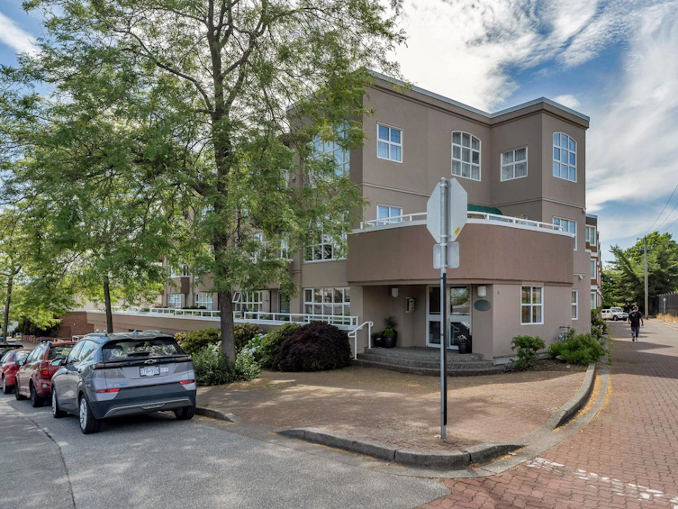202-15284 Buena Vista Avenue, Surrey, BC, V4B 5K5 - 3