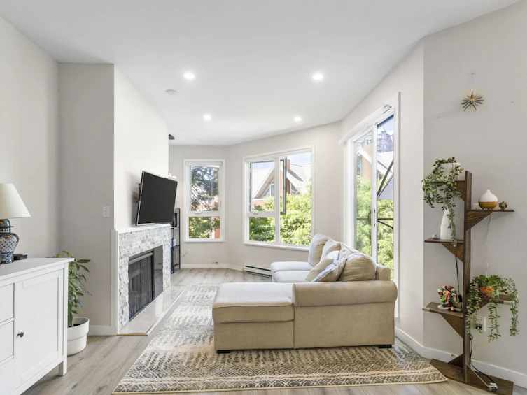 426-1150 Quayside Drive, New Westminster, BC, V3M 6E1 - 4