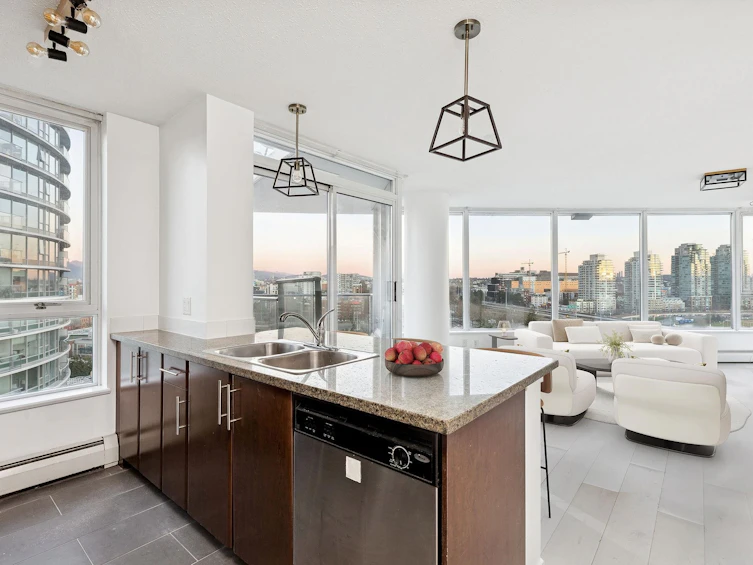 1609-688 Abbott Street, Vancouver, BC, V6B 0B9 - 3