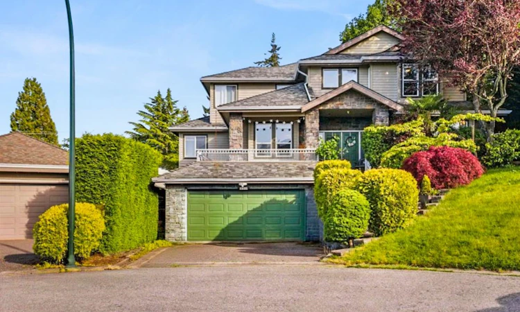 330 Rosehill Wynd