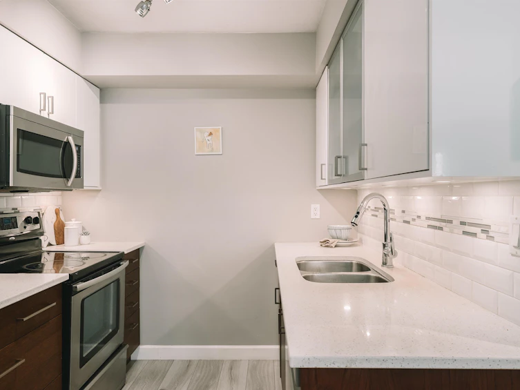 102-1516 E 1st Avenue, Vancouver, BC, V5N 1A5 - 3