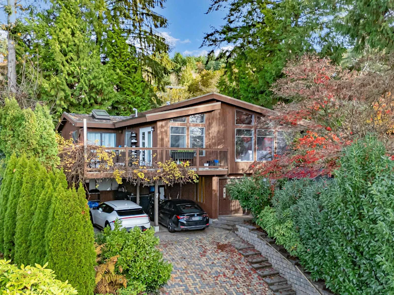 7 Bignall Bay, Port Moody BC V3H 3N5