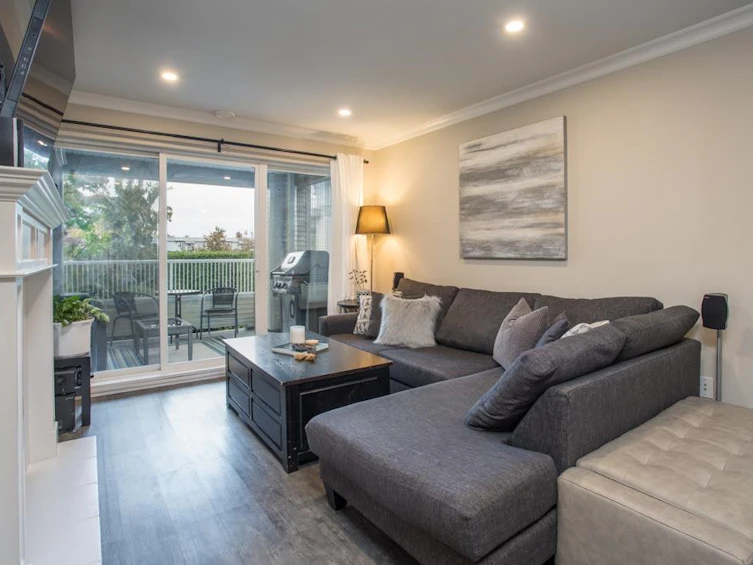 212-4770 52a Street, Delta, BC, V4K 5B5 - 4