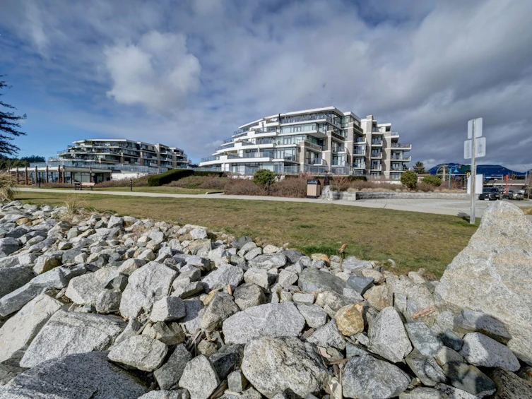206-5665 Teredo Street, Sechelt, BC, V7Z 0J2 - 4