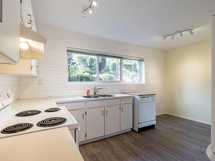1031 Cecile Drive, Port Moody, BC, V3H 1M5 - 12