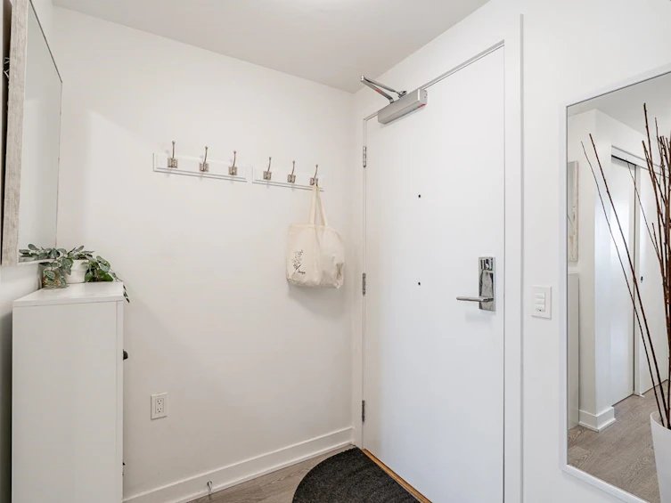 1406-1471 Hunter Street, North Vancouver, BC, V7J 1H3 - 3