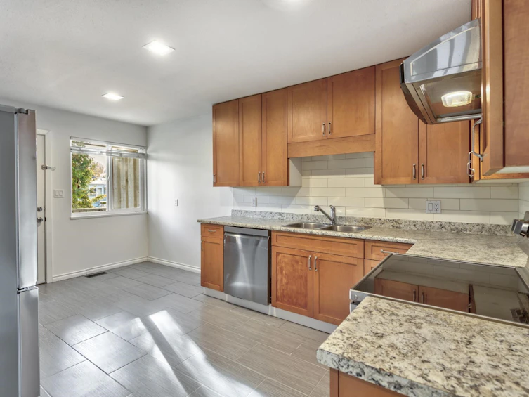 5842 Woodsworth Street, Burnaby, BC, V5G 1S7 - 4