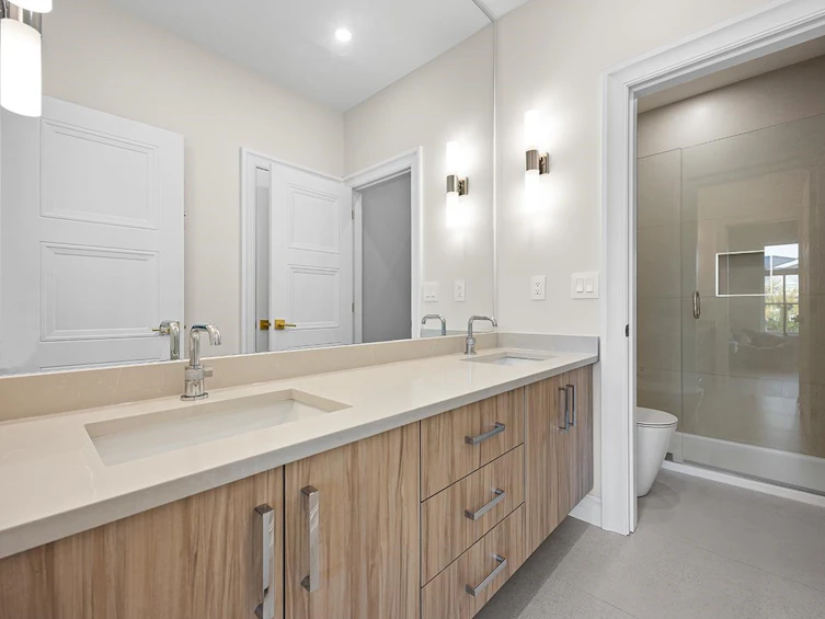 6902 Kitchener Street, Burnaby, BC, V5B 2J9 - 25